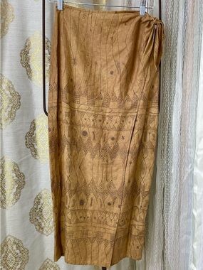 Designer Ralph Lauren Tribal Print Wrap Skirt.